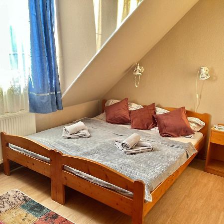 Romantik Camping Es Panzio บุค ภายนอก รูปภาพ